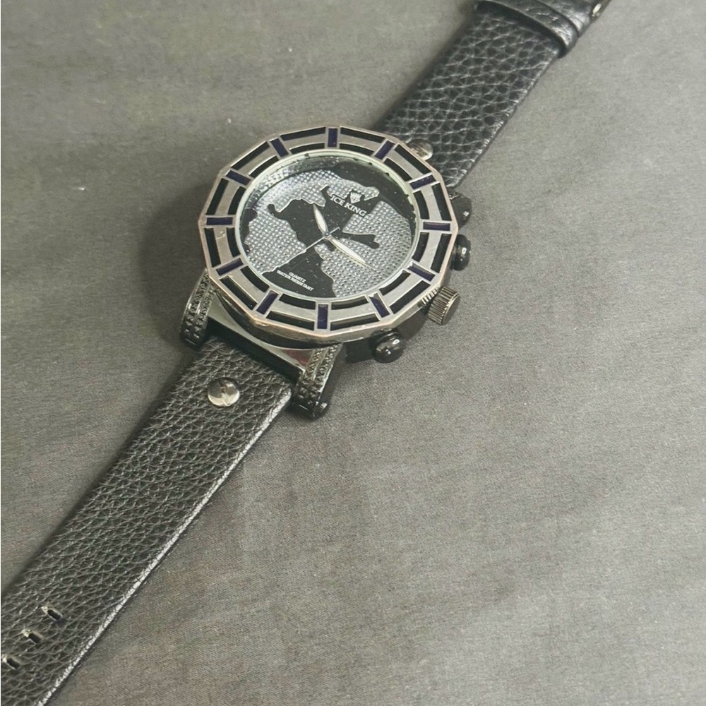 Black Textured Leather Strap Watch with Decorative Bezel - Picture 12 of 12